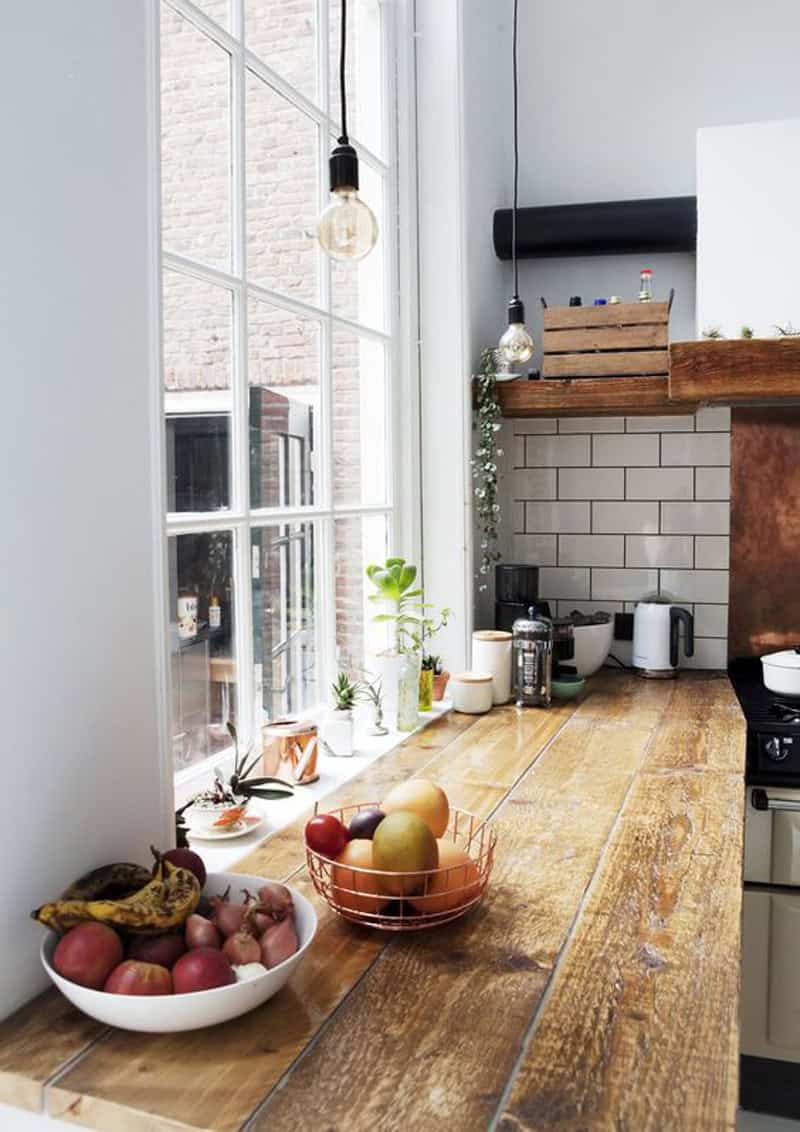 cucina sotto finestra: come sfruttare al meglio lo spazio