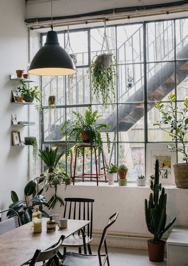 cucina sotto finestra: come sfruttare al meglio lo spazio